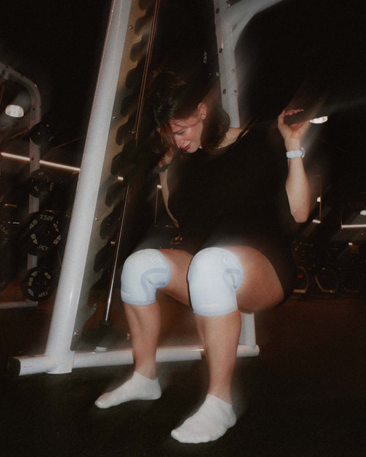 KNEE PAIN WHEN SQUATTING? HERE'S WHAT'S ACTUALLY BREAKING DOWN