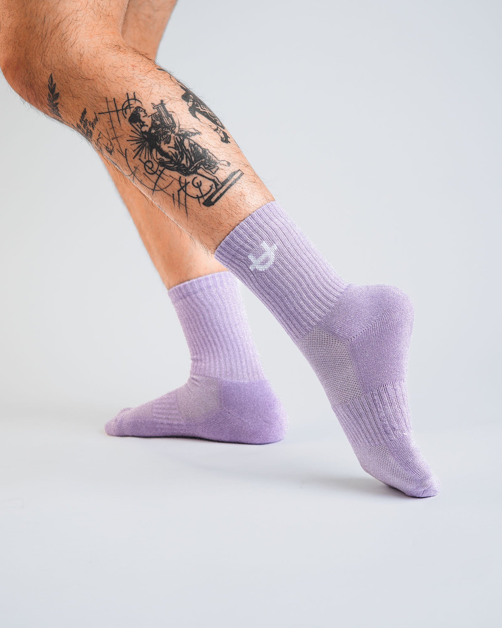 lavender uppper crew socks detail view